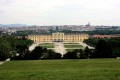 Sch�nbrunn z Dunajem v ozadju.